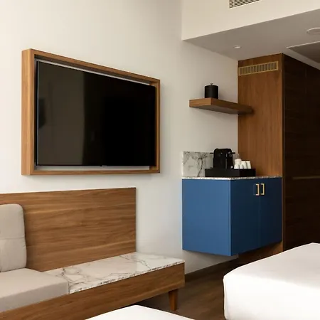 Sheraton Airport ניס